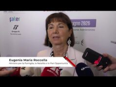 Roccella: “Vitalità di una società parte dal basso, demografia incide su sanità, welfare e pensioni”