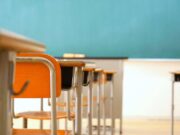 “Salvate l’estate degli studenti, no ai compiti delle vacanze”, l’appello del pediatra