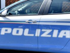 Speronano l’auto e tentano la rapina, le vittime sono poliziotti: due arresti a Napoli