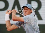 Sinner ko tra vomito e crampi, choc al Roland Garros: Jannik eliminato da Cerundolo