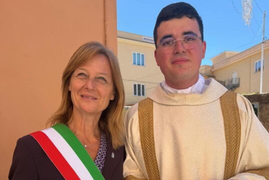 Ciampino, si è svolta questa mattina l’ordinazione diaconale di Riccardo Cavalieri con la partecipazione della Sindaca Emanuela Colella Ciampino ordinazione diaconale