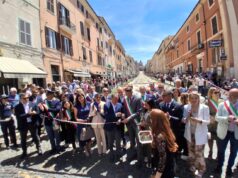 Genzano, inaugurata la 248ª edizione dell’Infiorata con le autorità locali, regionali e nazionali Genzano infiorata