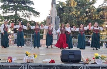 Genzano, da ieri sera iniziata la tradizionale Infiorata con varie iniziative: il clou stasera, domani e lunedì