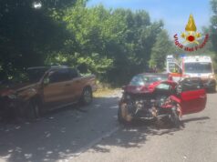 Intervento dei Vigili del Fuoco a Gallicano: estratta dalle lamiere dopo un frontale, è in codice rosso Roma vigili del fuoco