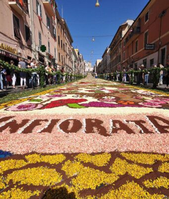 Genzano di Roma, l’Infiorata 2026 celebra gli 80 anni della Repubblica Italiana genzano infiorata 2026