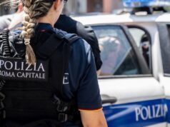 Ponte Sant’Angelo, aggressione a due agenti della Polizia Locale impegnate nei servizi anti abusivismo: arrestato 40enne roma polizia locale