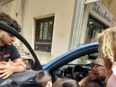 Velletri, i bambini della scuola primaria di via delle Mura in visita alla squadra di Polizia Scientifica
