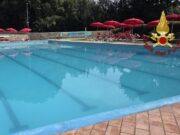 Roma, esalazioni di cloro da piscina a Mentana: 50 evacuati, grave bimbo di 5 anni