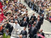 Castel Gandolfo, ancora un bagno di folla per l’Angelus di Papa Leone questa mattina castel gandolfo papa leone