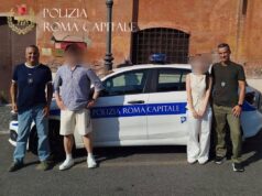 Roma, Via dei Condotti, tempestiva azione della Polizia Locale: fermate due borseggiatrici e recuperato il portafoglio rubato pochi minuti prima ad una turista roma via dei condotti